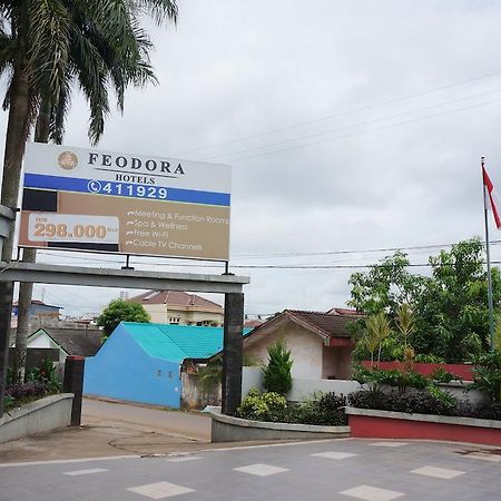 Feodora Airport Hotel Palembang Exterior foto