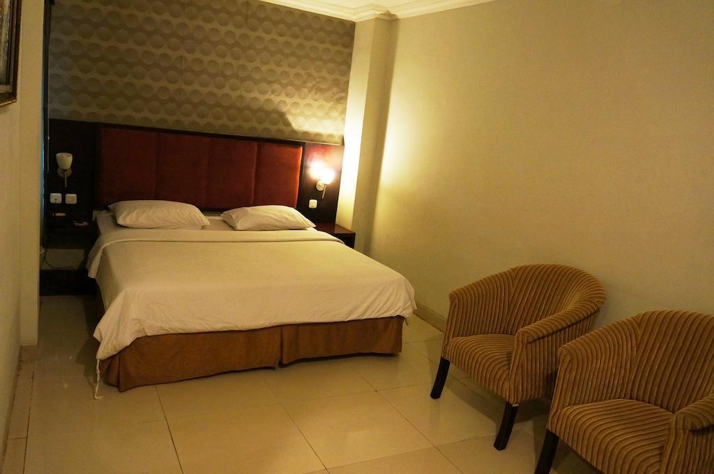 Feodora Airport Hotel Palembang Cameră foto